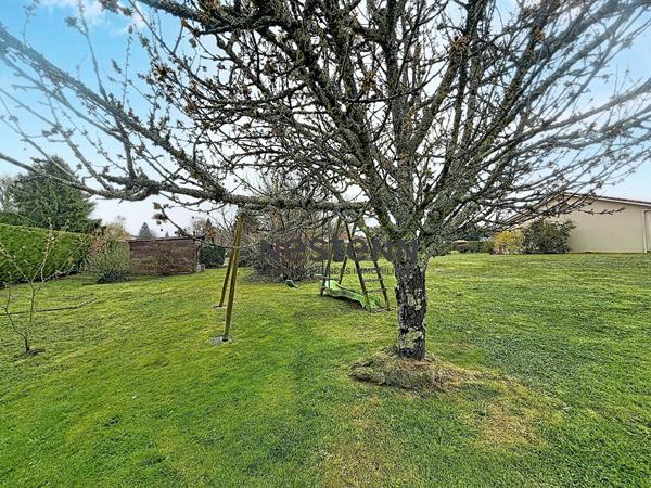 Maison de plain pied récente 6 pièces à vendre à Rilhac Rancon - Cassepierre - Grand terrain et prestations de qualité !