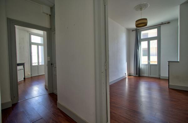 APPARTEMENT HAUSSMANNIEN HYPER CENTRE 2 CHAMBRES, BALCONS