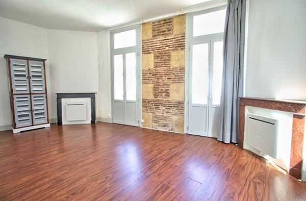 APPARTEMENT HAUSSMANNIEN HYPER CENTRE 2 CHAMBRES, BALCONS