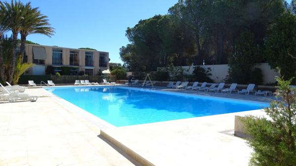 Bel appartement T2 vue mer exceptionnelle - Le Lavandou (83)