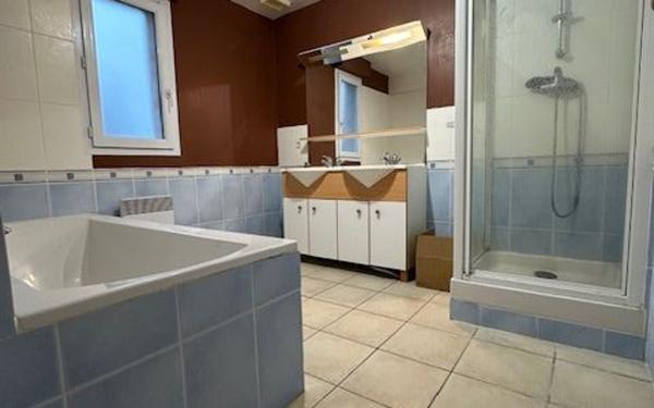 Maison à vendre    5 pièces • 140 m2 Sains-en-Amiénois