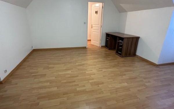 Maison à vendre    5 pièces • 140 m2 Sains-en-Amiénois