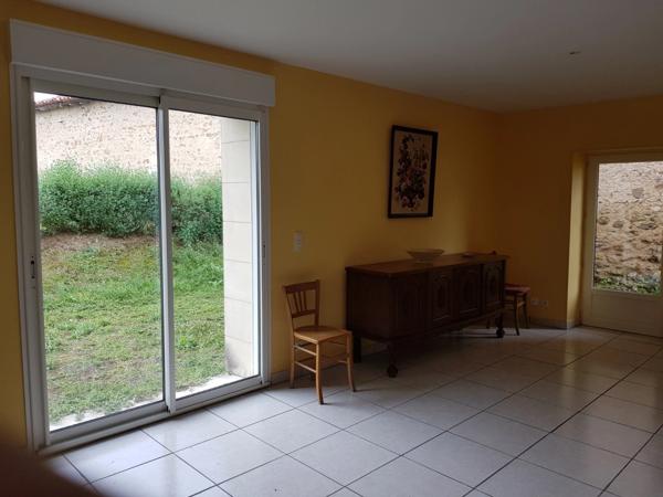 BEL ENSEMBLE MAISON & DEPENDANCES - 86500 - MONTMORILLON
