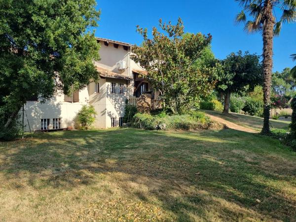Lot-et-Garonne (47) – Villa semi enterrée avec piscine