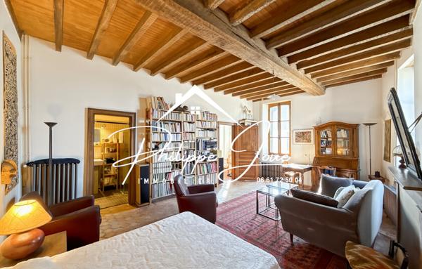 Maison de 332 m²