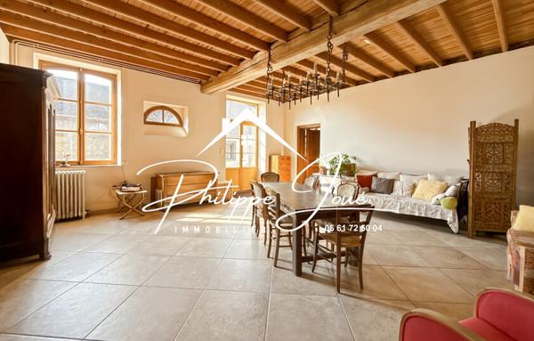 Maison de 332 m²