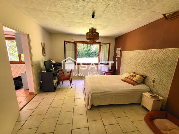 Maison familiale 8 pièces 211m²