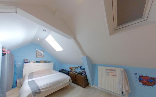 Maison à vendre    7 pièces •  Ay