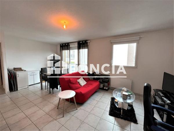 Location Appartement 2 pièces 48.9 m² - 142 RUE HENRI VENIARD St Georges Des Groseille 61100