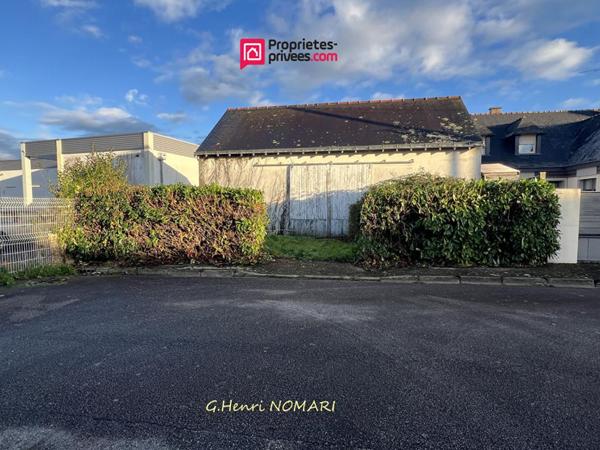 CHÂTEAUBRIANT - Terrain avec garage -70 m2, en centre ville