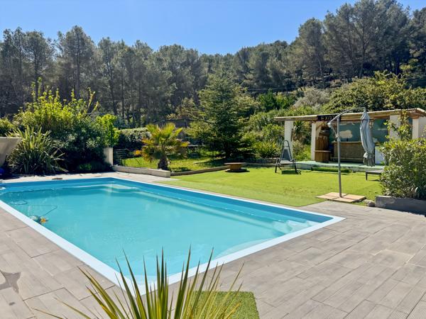 Ventabren (13122) VENTABREN – Maison familiale avec dépendance, piscine et potentiel locatif