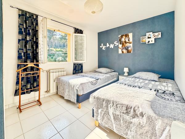 Ventabren (13122) VENTABREN – Maison familiale avec dépendance, piscine et potentiel locatif