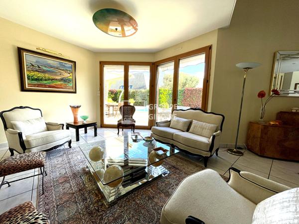 Maison T9 à vendre SAINT GREGOIRE - 300 m² (réf : ALG26366)