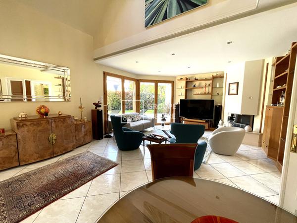 Maison T9 à vendre SAINT GREGOIRE - 300 m² (réf : ALG26366)