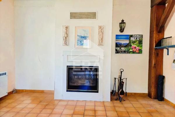 CHARMANTE MAISON AU CALME AVEC UN VASTE TERRAIN - ETAULES