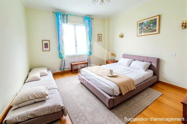 CHARMANTE MAISON AU CALME AVEC UN VASTE TERRAIN - ETAULES