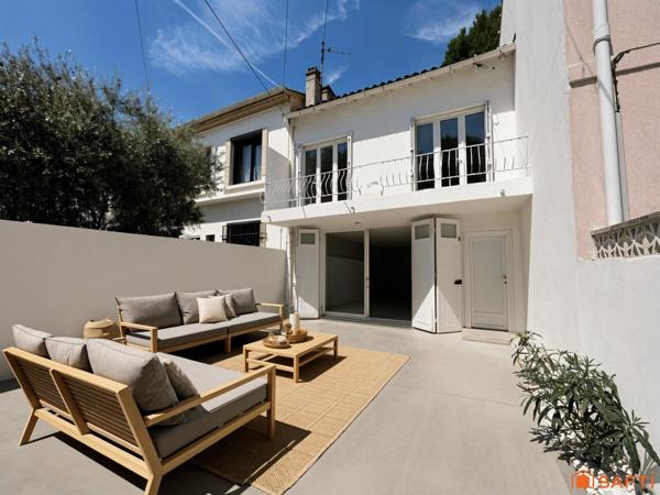 MAISON DE VILLE 102m2, 3 Chambres, Cour extérieur!