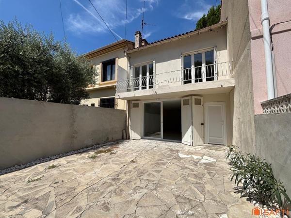 MAISON DE VILLE 102m2, 3 Chambres, Cour extérieur!