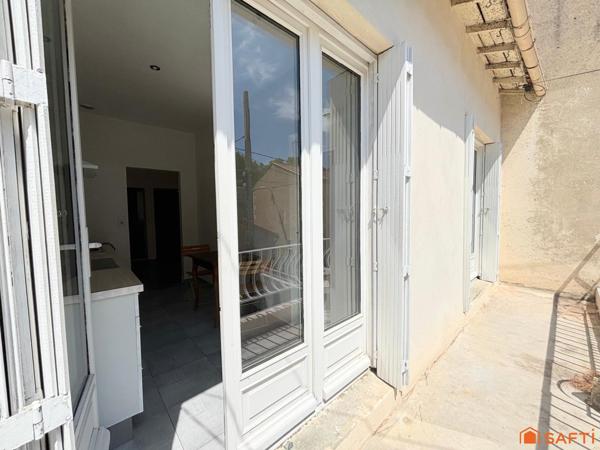 MAISON DE VILLE 102m2, 3 Chambres, Cour extérieur!