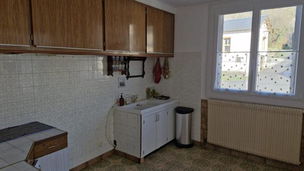 maison avec garage, jardin, terrasse et dépendance