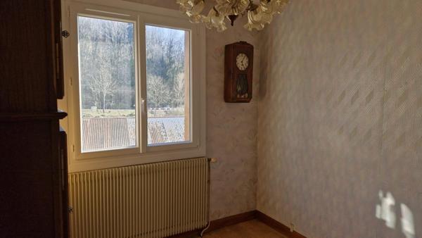 maison avec garage, jardin, terrasse et dépendance