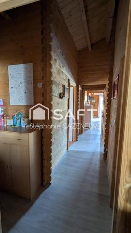 Charme, confort, double garage et fonctionnalité