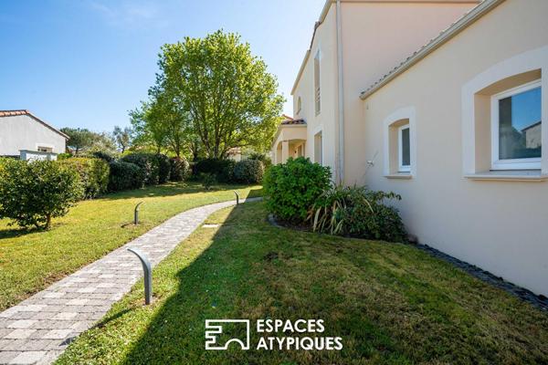 Maison familiale sur jardin paysagé et piscine en impasse