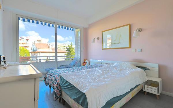 Appartement à vendre    3 pièces • 80 m2 Cannes