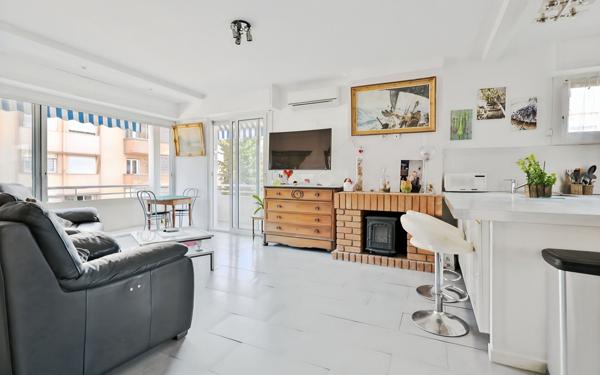 Appartement à vendre    3 pièces • 80 m2 Cannes