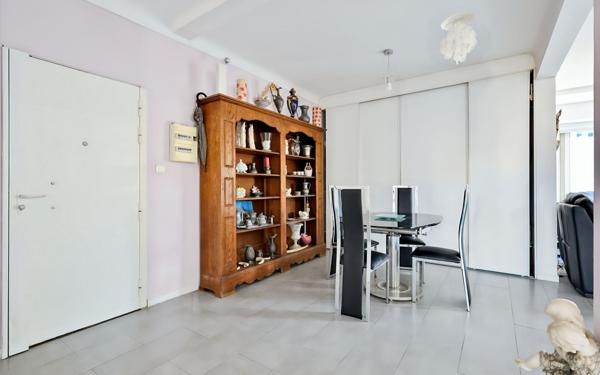 Appartement à vendre    3 pièces • 80 m2 Cannes