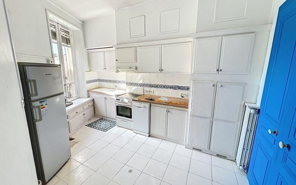 Appartement à vendre    4 pièces • 132 m2 Lyon 1