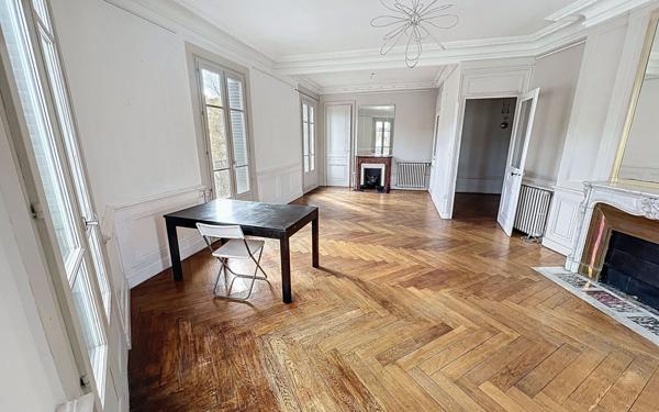 Appartement à vendre    4 pièces • 132 m2 Lyon 1