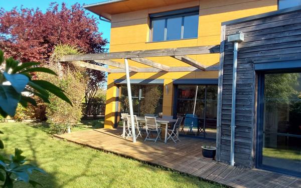 Maison à vendre    8 pièces • 164 m2 Villiers-sur-Marne