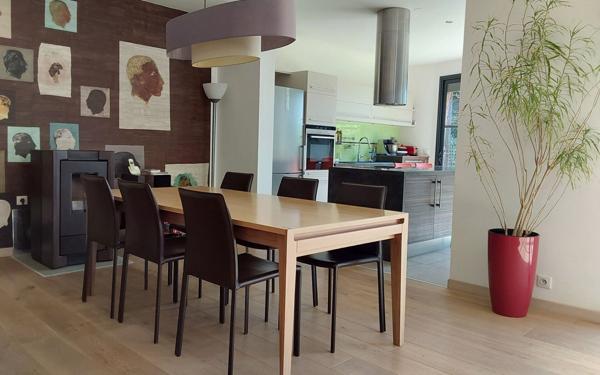 Maison à vendre    8 pièces • 164 m2 Villiers-sur-Marne
