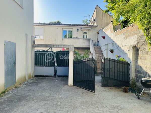 Maison de 367 m²