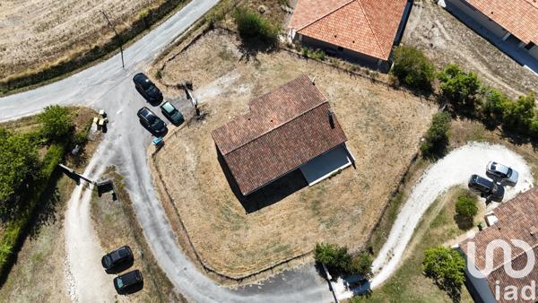 Maison à vendre 4 pièces 380 m² Montmoreau