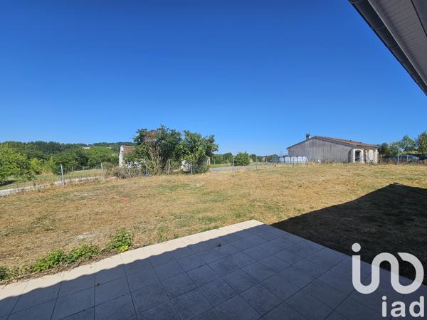 Maison à vendre 4 pièces 380 m² Montmoreau