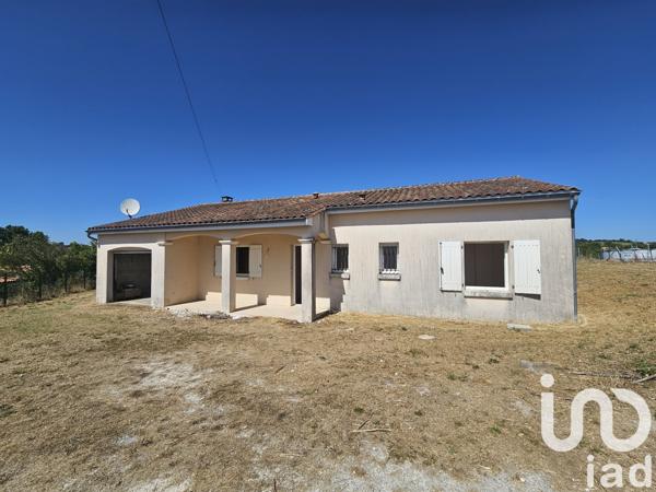 Maison à vendre 4 pièces 380 m² Montmoreau