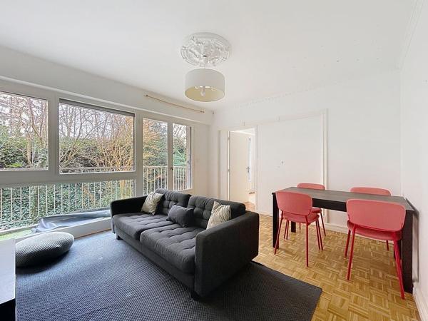 BOULEVARD SAINT MICHEL - T5 NON MEUBLE - Disponible de suite