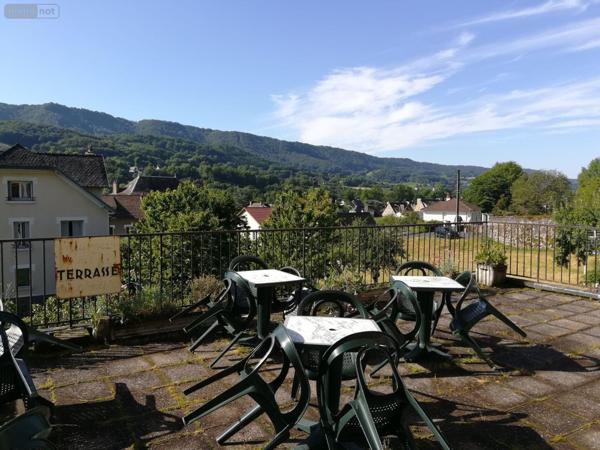 Immeuble à vendre à Vic-sur-Cère dans le Cantal (15800), ref : MG/1572