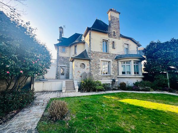 Maison de caractère Vitré Centre-Ville 257m²