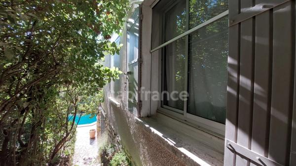 Maison avec studio indépendant et piscine – Cadre exceptionnel – Villeneuve-lès-Avignon