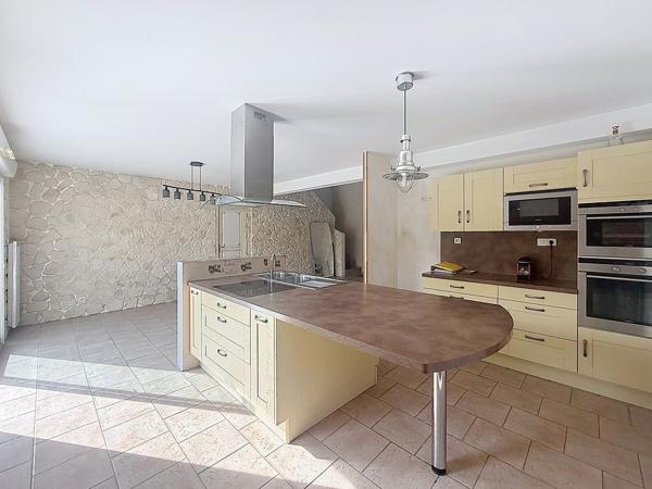 À vendre - Maison individuelle, 6 pièces située à Fondettes (37230)