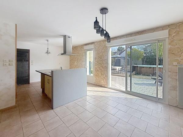 À vendre - Maison individuelle, 6 pièces située à Fondettes (37230)