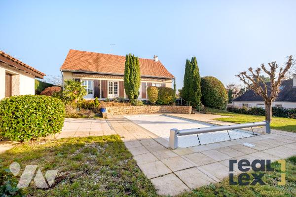 Craponne – Maison individuelle 7 pièces avec piscine