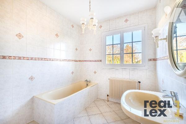 Craponne – Maison individuelle 7 pièces avec piscine