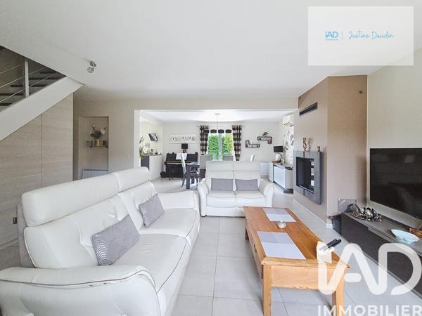 Maison à vendre 6 pièces 145 m² Saint-Fargeau-Ponthierry