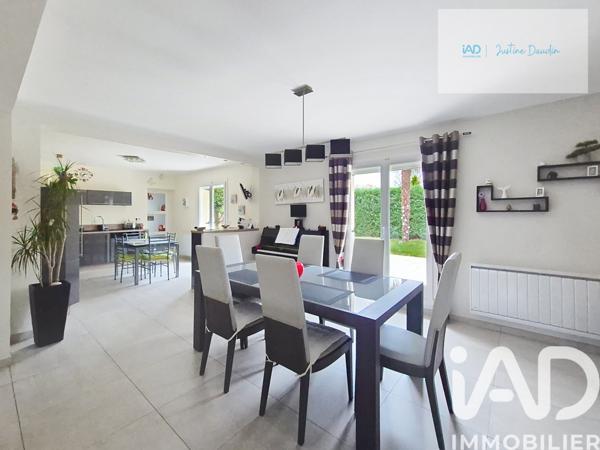 Maison à vendre 6 pièces 145 m² Saint-Fargeau-Ponthierry