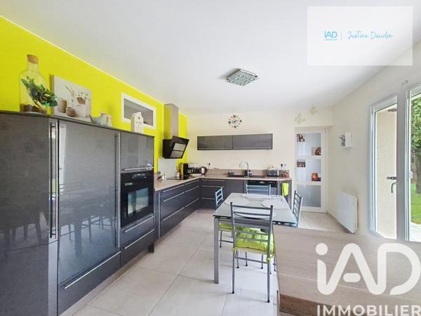 Maison à vendre 6 pièces 145 m² Saint-Fargeau-Ponthierry