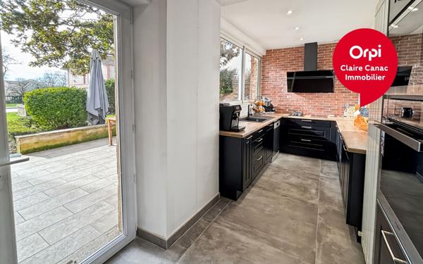 Maison à vendre    6 pièces • 277 m2 Guitalens-L'Albarède